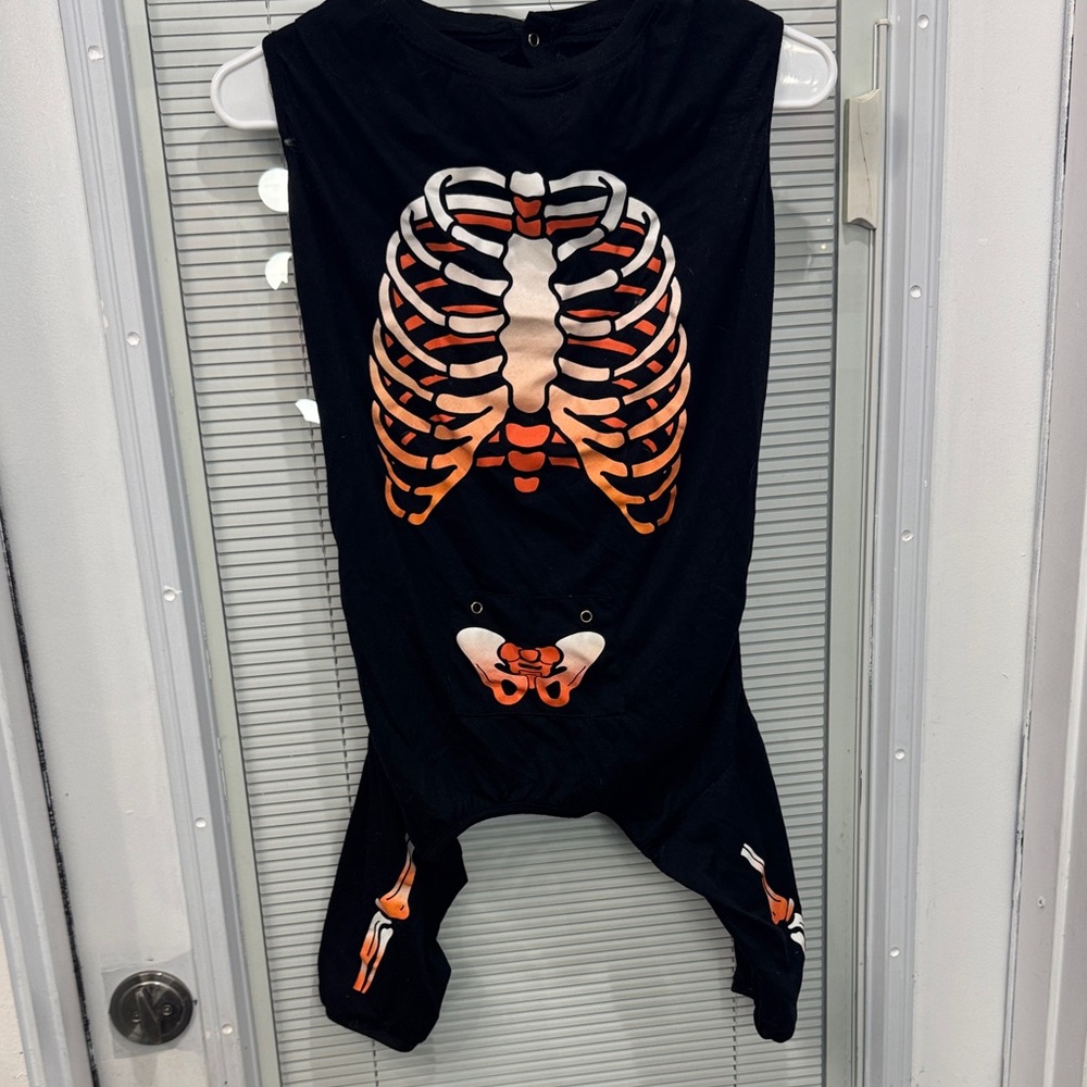 4/$15 Dog Thrills & Chills Skeleton Print Black outfit Size Large